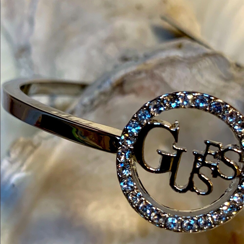‼️Guess® Amazingly Gorgeous Silver Rhinestone Bracelet‼️